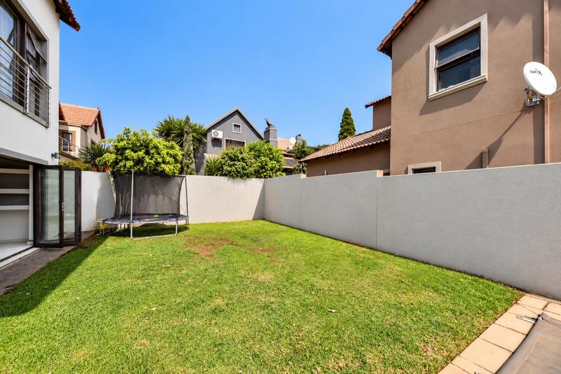 4 Bedroom Property for Sale in Broadacres Gauteng