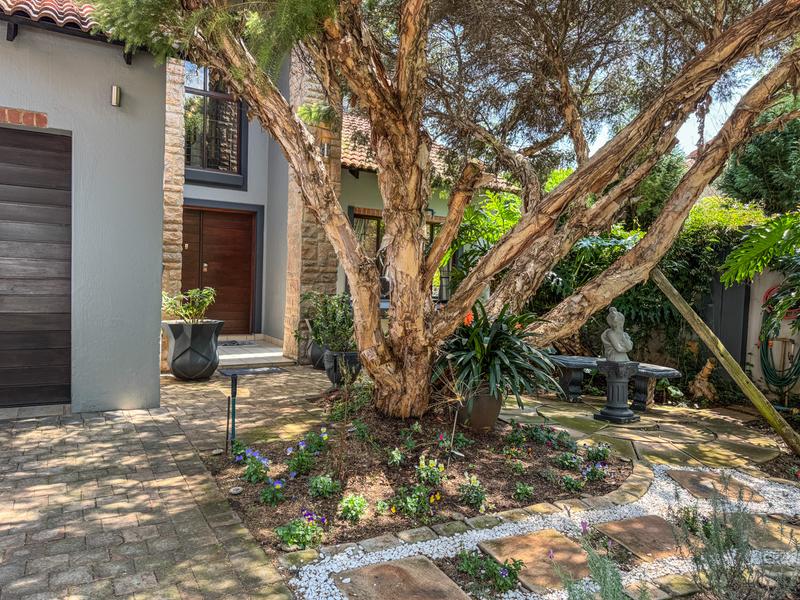 5 Bedroom Property for Sale in Midstream Estate Gauteng