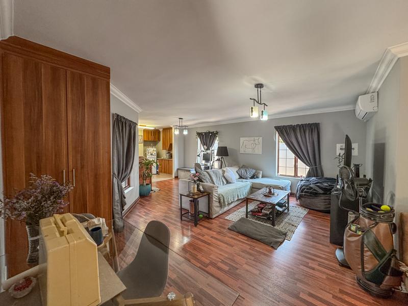 5 Bedroom Property for Sale in Midstream Estate Gauteng