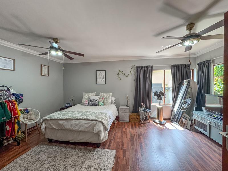 5 Bedroom Property for Sale in Midstream Estate Gauteng