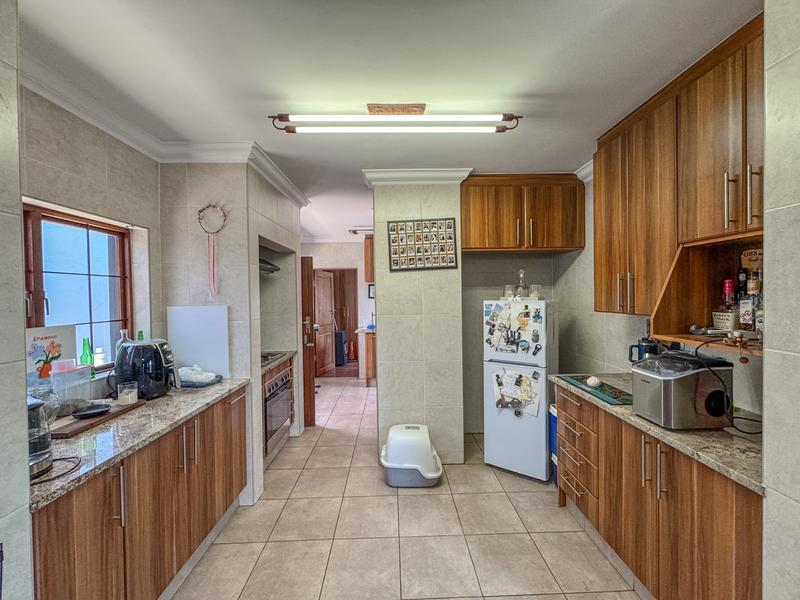 5 Bedroom Property for Sale in Midstream Estate Gauteng