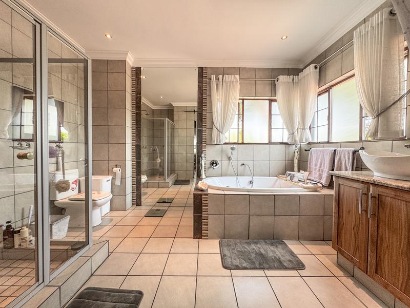 5 Bedroom Property for Sale in Midstream Estate Gauteng