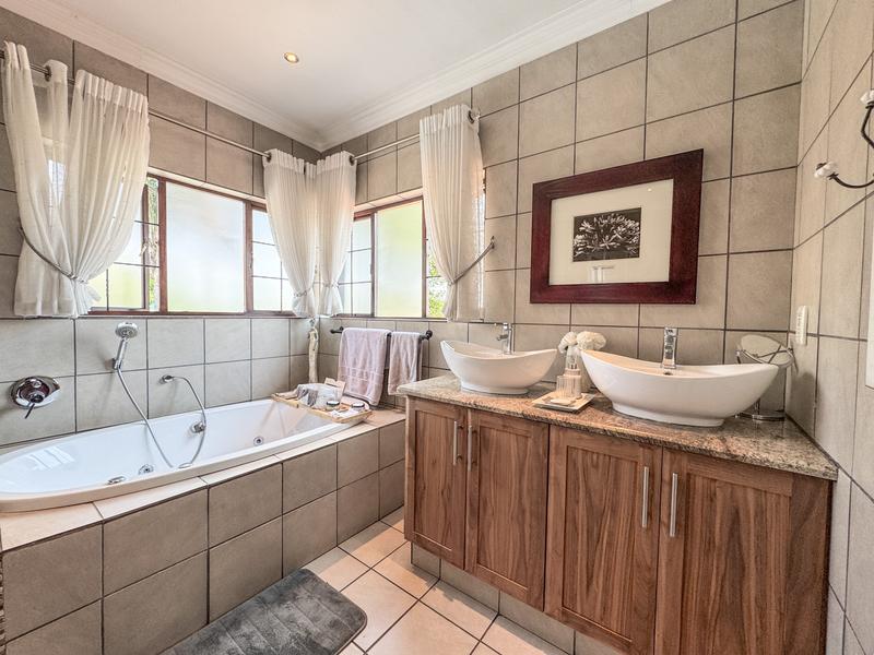 5 Bedroom Property for Sale in Midstream Estate Gauteng