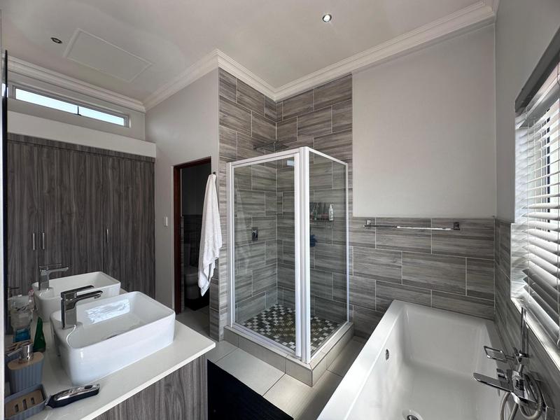 3 Bedroom Property for Sale in Midstream Meadows Gauteng