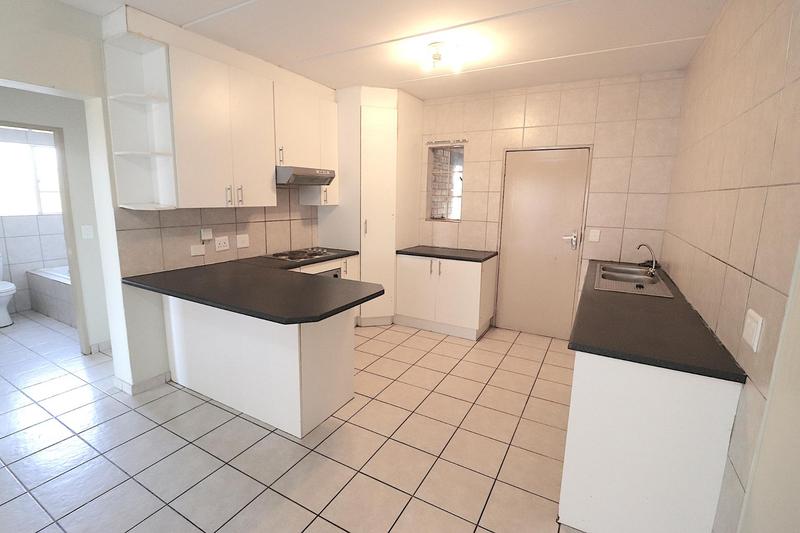 To Let 2 Bedroom Property for Rent in North Riding Gauteng