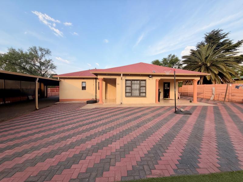 3 Bedroom Property for Sale in Vanderbijlpark CW 5 Gauteng