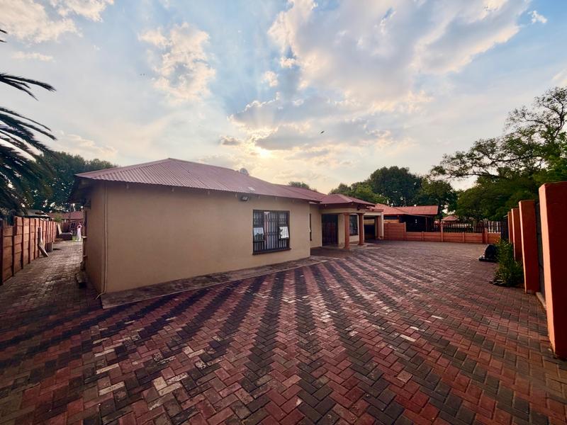 3 Bedroom Property for Sale in Vanderbijlpark CW 5 Gauteng
