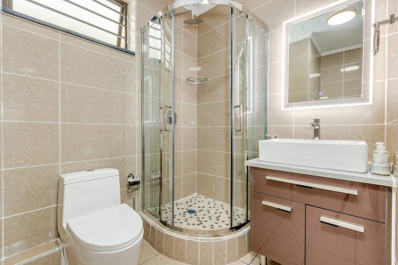 2 Bedroom Property for Sale in Blue Hills Gauteng