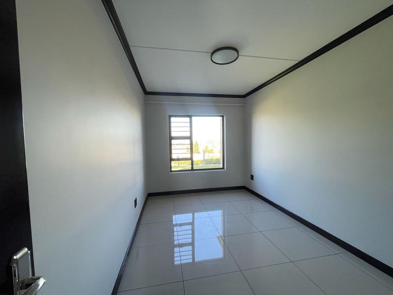 2 Bedroom Property for Sale in Blue Hills Gauteng