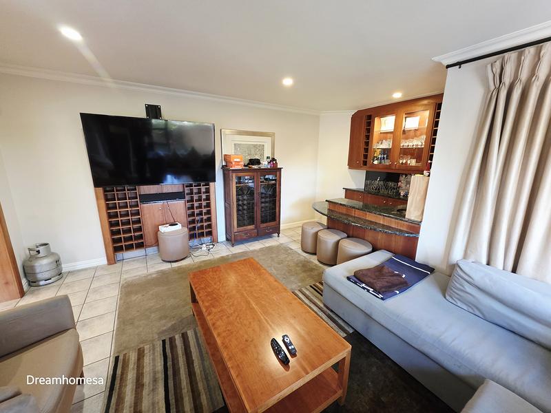 To Let 4 Bedroom Property for Rent in River Club Gauteng