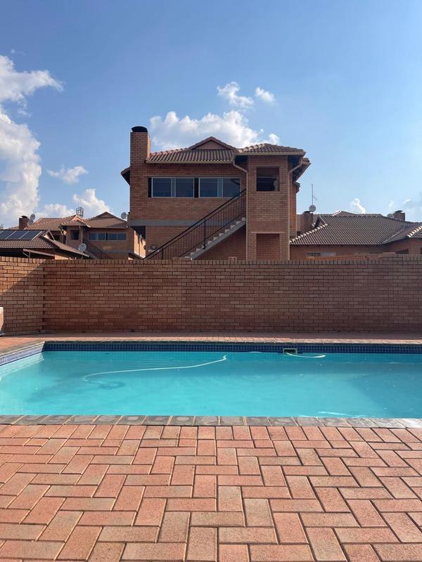 To Let 2 Bedroom Property for Rent in Silver Lakes Gauteng