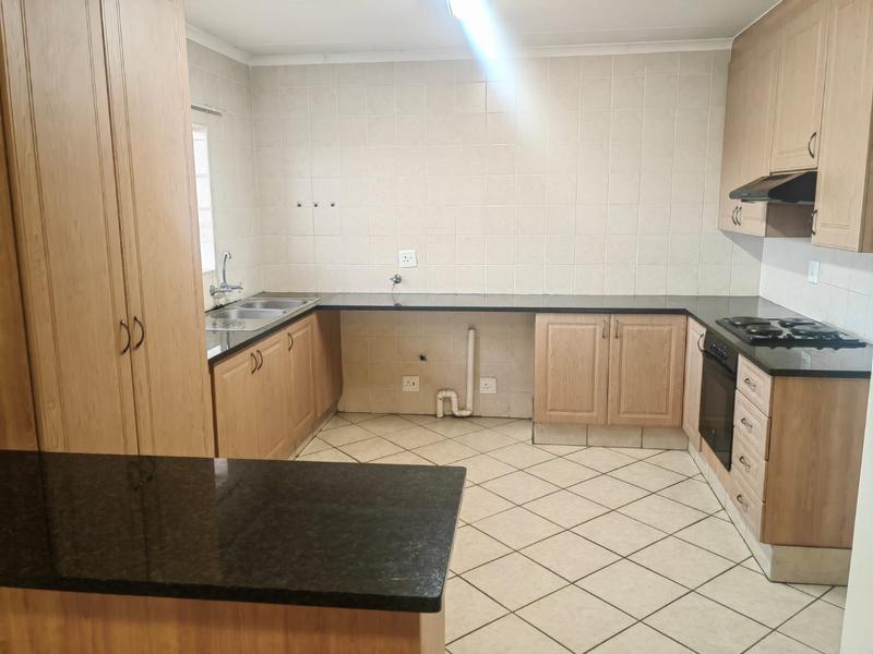 2 Bedroom Property for Sale in Silver Lakes Gauteng