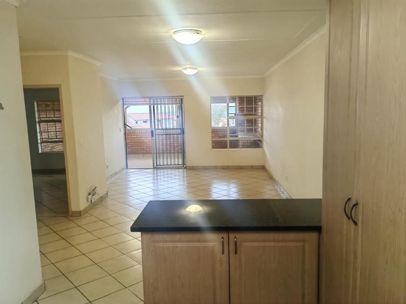2 Bedroom Property for Sale in Silver Lakes Gauteng