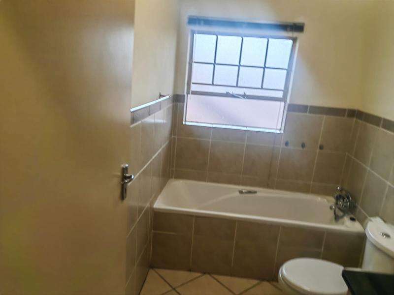 2 Bedroom Property for Sale in Silver Lakes Gauteng