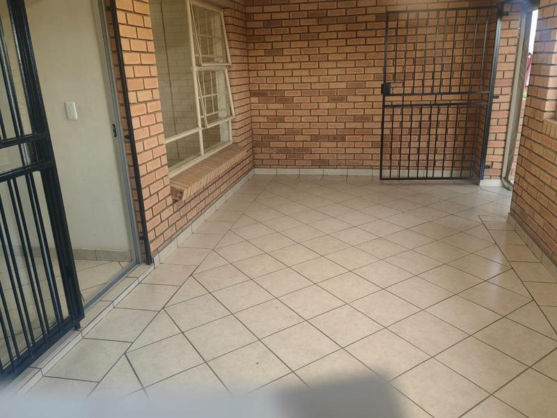 2 Bedroom Property for Sale in Silver Lakes Gauteng