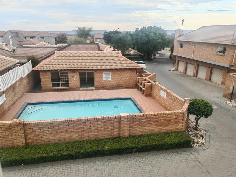 2 Bedroom Property for Sale in Silver Lakes Gauteng