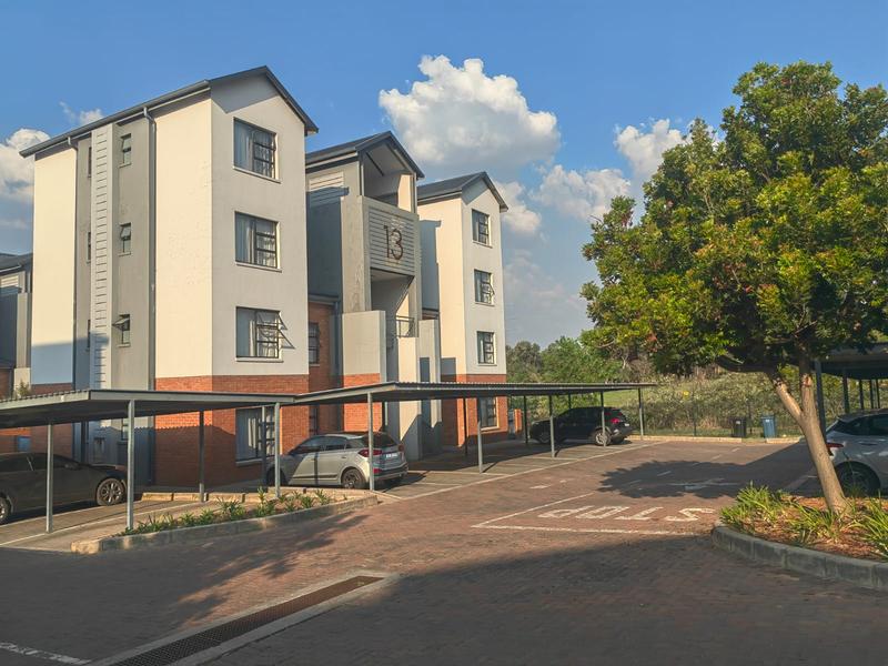 To Let 2 Bedroom Property for Rent in Lombardy Estate Gauteng