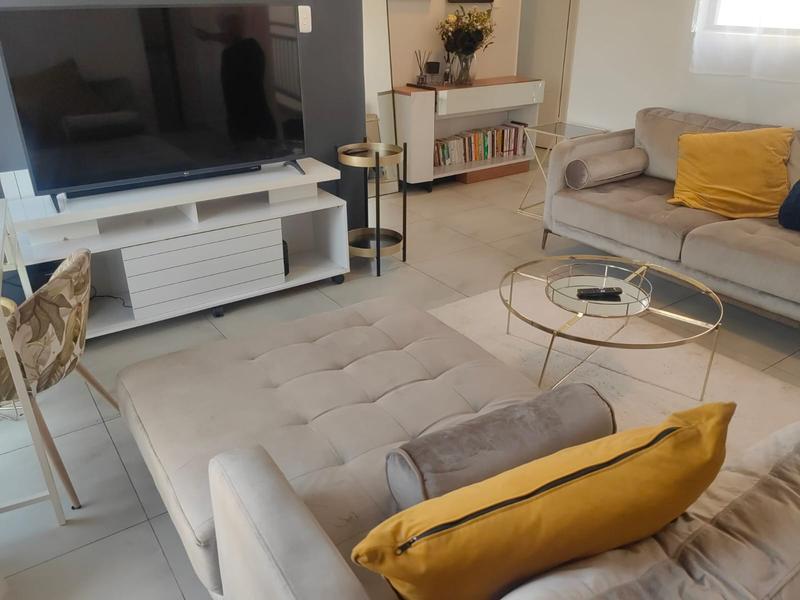 To Let 2 Bedroom Property for Rent in Lombardy Estate Gauteng