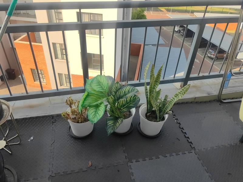 To Let 2 Bedroom Property for Rent in Lombardy Estate Gauteng