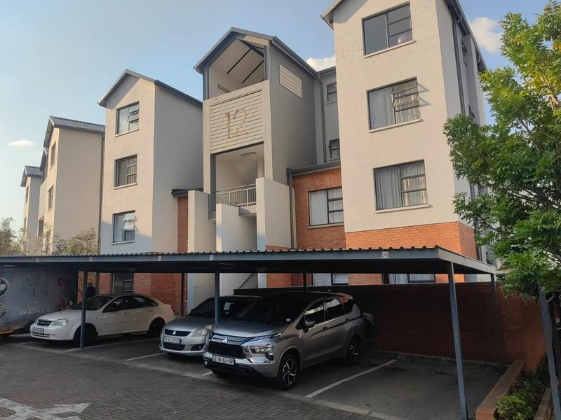 To Let 2 Bedroom Property for Rent in Lombardy Estate Gauteng