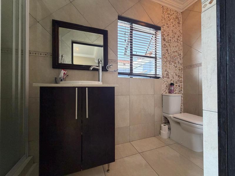 4 Bedroom Property for Sale in Blue Valley Golf Estate Gauteng