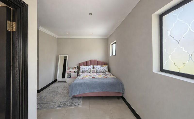 4 Bedroom Property for Sale in Blue Valley Golf Estate Gauteng
