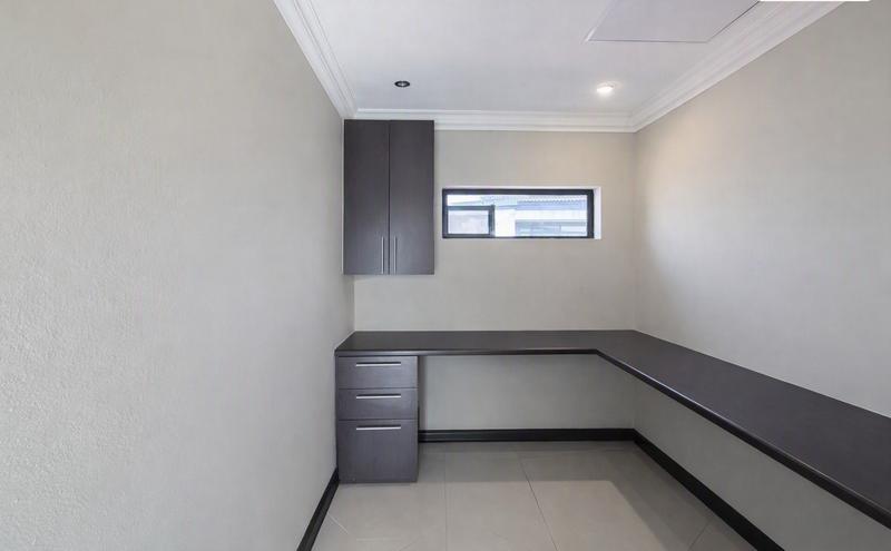 4 Bedroom Property for Sale in Blue Valley Golf Estate Gauteng