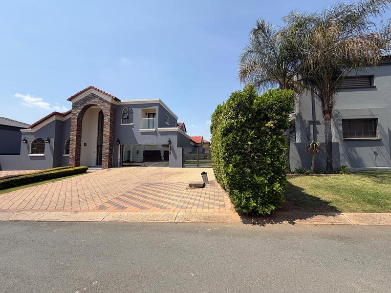 4 Bedroom Property for Sale in Blue Valley Golf Estate Gauteng