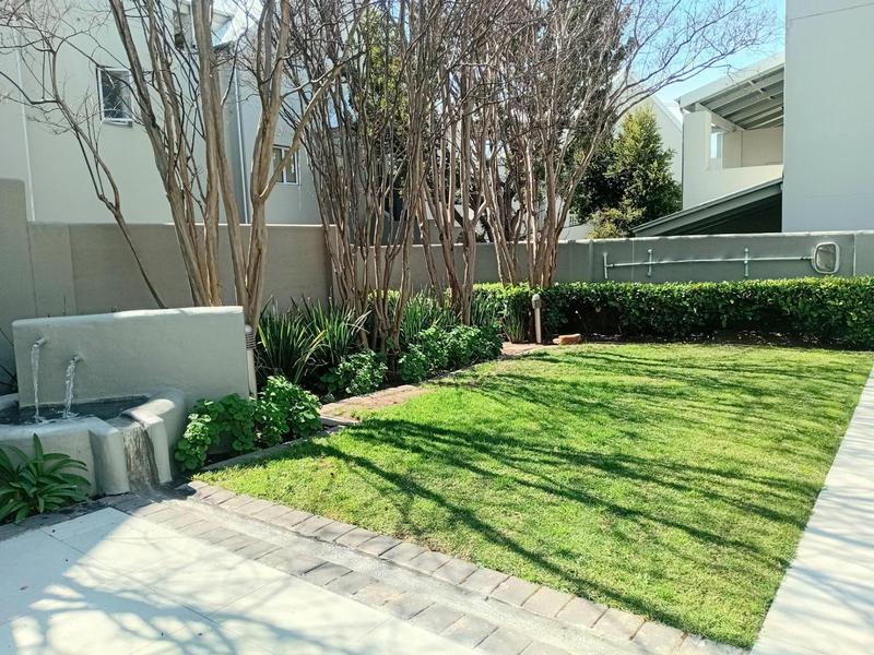 1 Bedroom Property for Sale in Fourways Gauteng