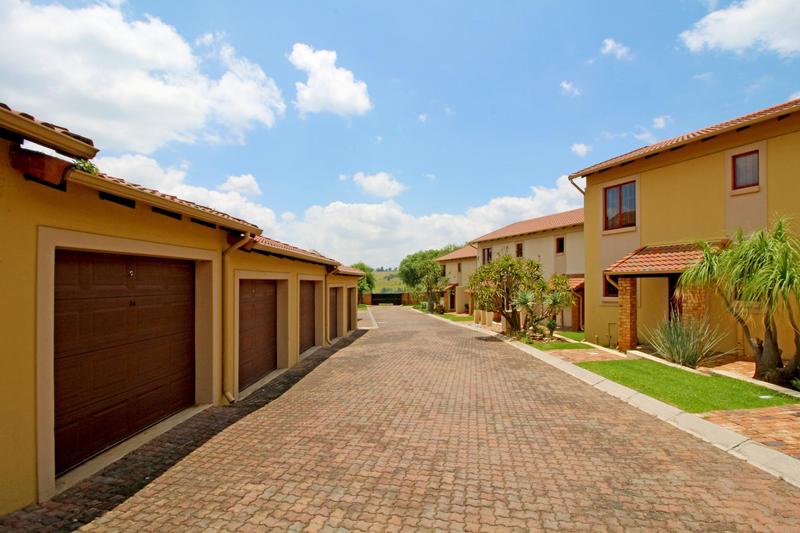To Let 2 Bedroom Property for Rent in Willowbrook Gauteng