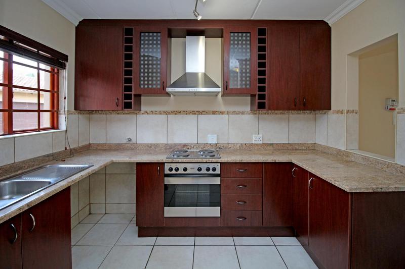 To Let 2 Bedroom Property for Rent in Willowbrook Gauteng