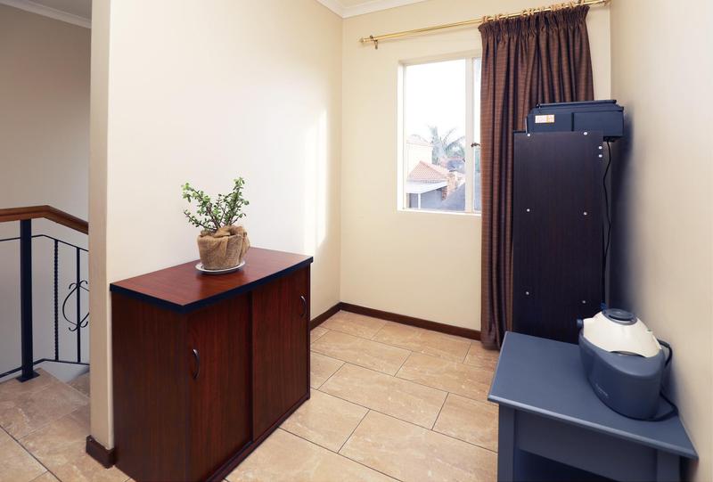 3 Bedroom Property for Sale in Honeyhills Gauteng