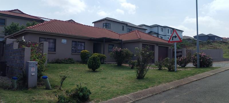 3 Bedroom Property for Sale in Wildtuinpark Gauteng