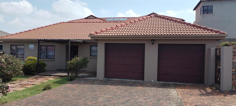 3 Bedroom Property for Sale in Wildtuinpark Gauteng