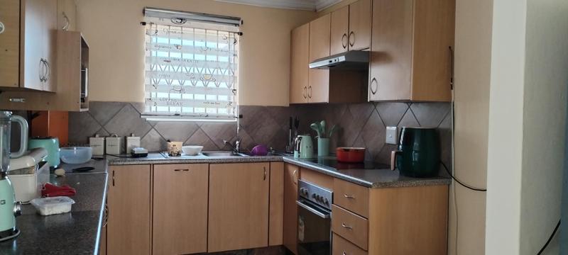 3 Bedroom Property for Sale in Wildtuinpark Gauteng