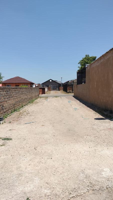 2 Bedroom Property for Sale in Lotus Gardens Gauteng