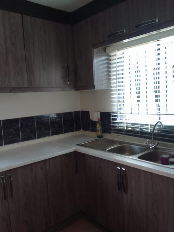 2 Bedroom Property for Sale in Lotus Gardens Gauteng