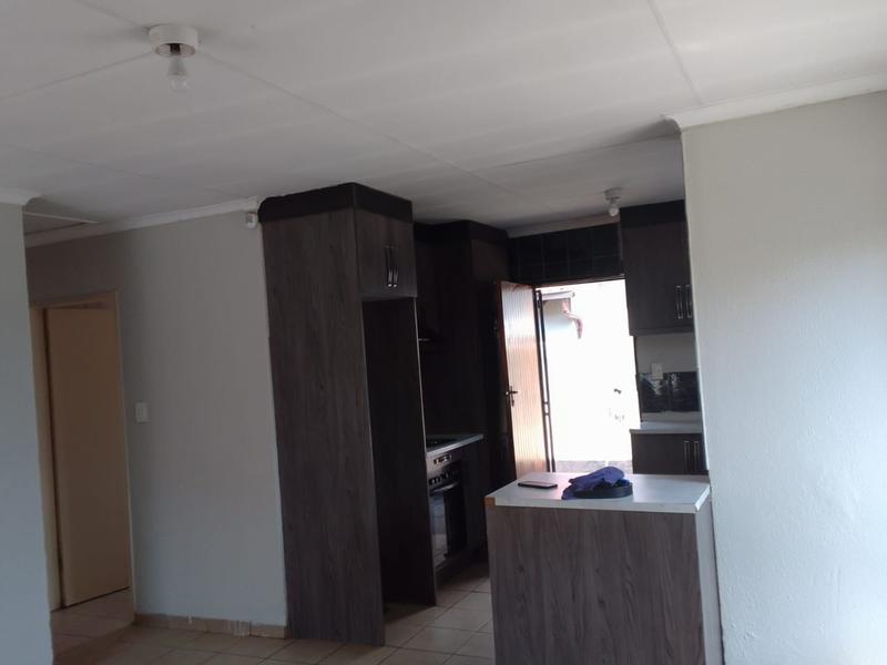 2 Bedroom Property for Sale in Lotus Gardens Gauteng