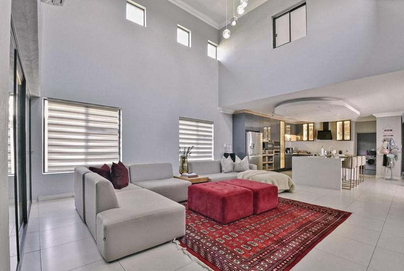 5 Bedroom Property for Sale in Pinehaven Gauteng