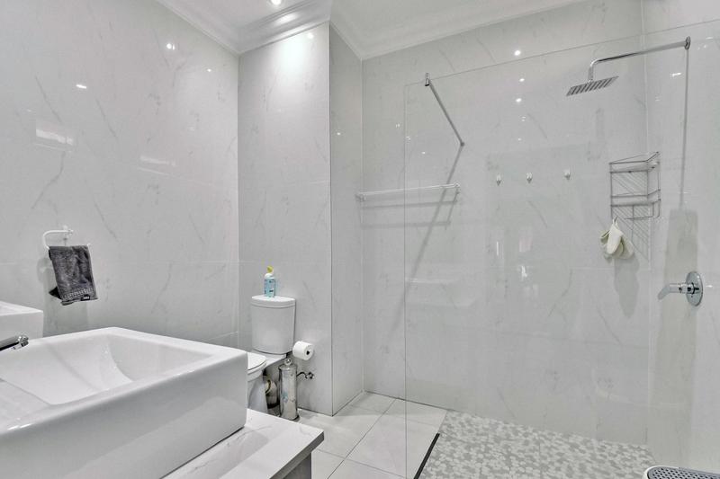 5 Bedroom Property for Sale in Pinehaven Gauteng