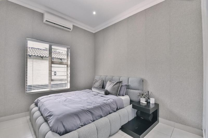 5 Bedroom Property for Sale in Pinehaven Gauteng
