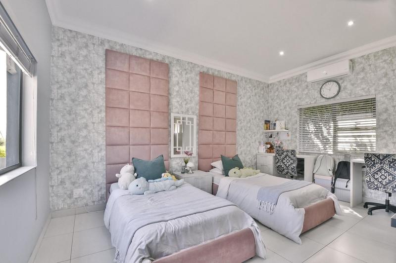5 Bedroom Property for Sale in Pinehaven Gauteng