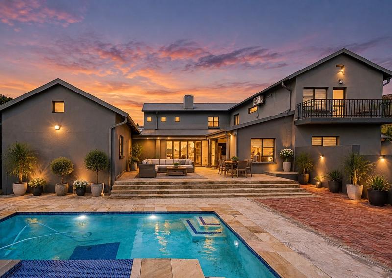 5 Bedroom Property for Sale in Pinehaven Gauteng