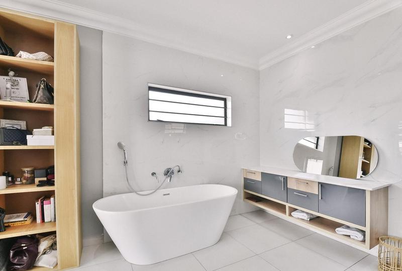 5 Bedroom Property for Sale in Pinehaven Gauteng