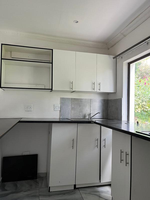 To Let 1 Bedroom Property for Rent in Kensington Gauteng