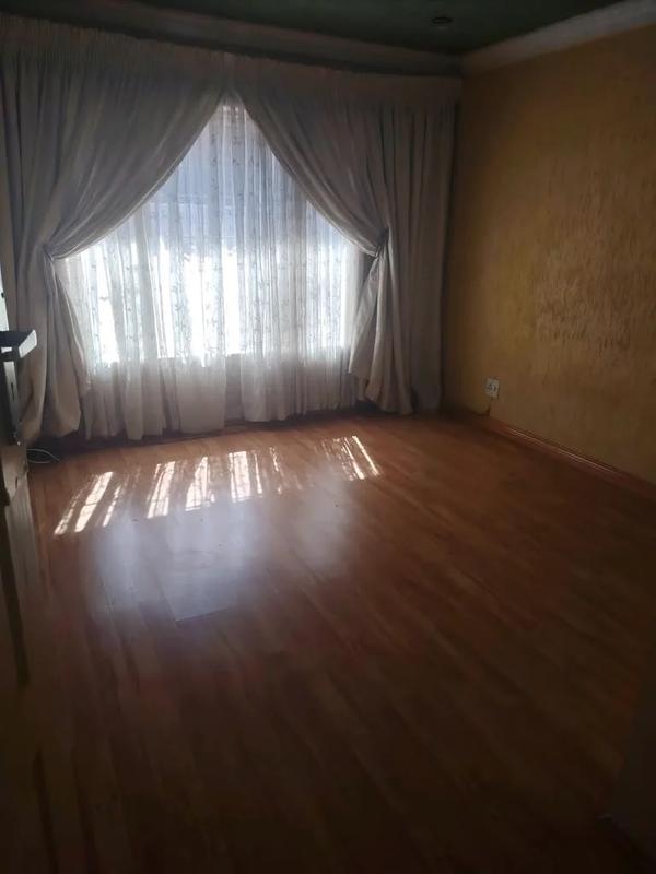 To Let 3 Bedroom Property for Rent in Protea North Gauteng