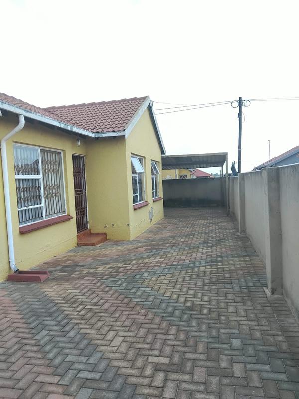 3 Bedroom Property for Sale in Dawn Park Gauteng