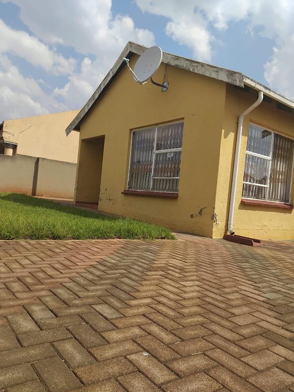 3 Bedroom Property for Sale in Dawn Park Gauteng