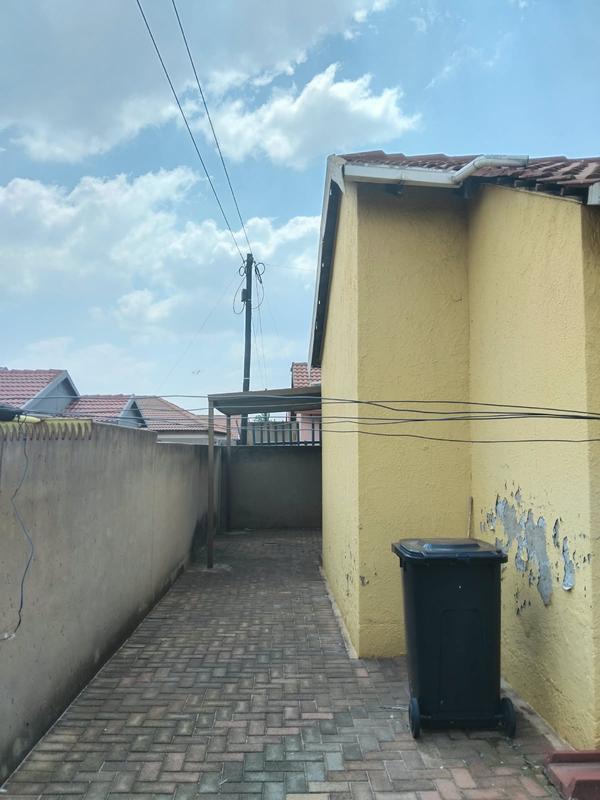 3 Bedroom Property for Sale in Dawn Park Gauteng
