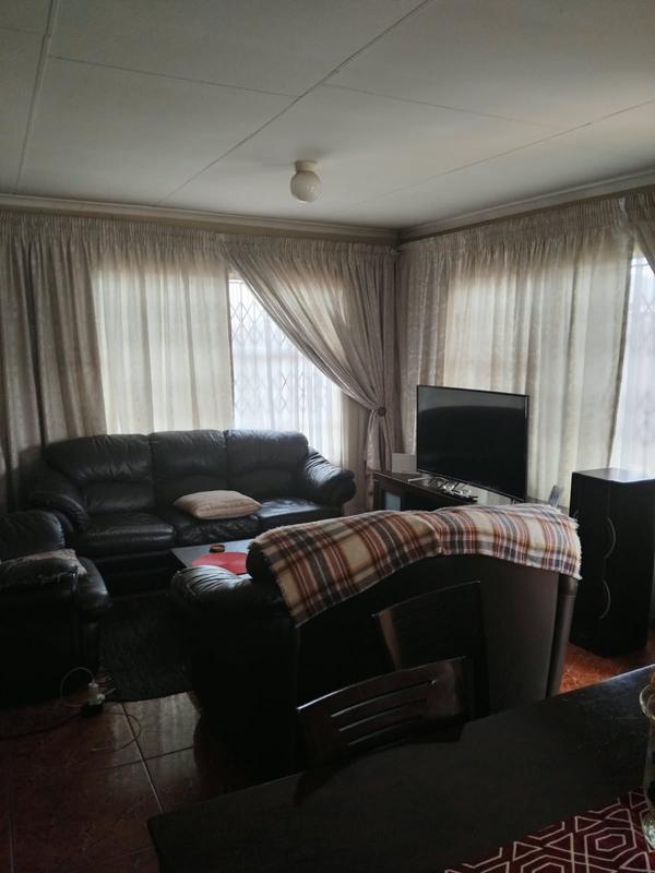 3 Bedroom Property for Sale in Dawn Park Gauteng